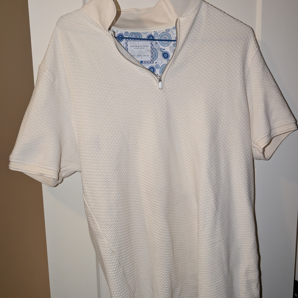 White Short Sleeve Zip-Up Shirt